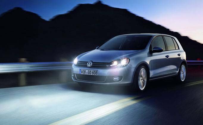 Cách bật đèn pha cốt ô tô và những điều cần biết khi sử dụng đèn ô tô den chieu sang